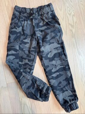 Kids - Eddie Bauer - Insulated Camouflage Cargo Joggers - Gray Camo - Size 5/6